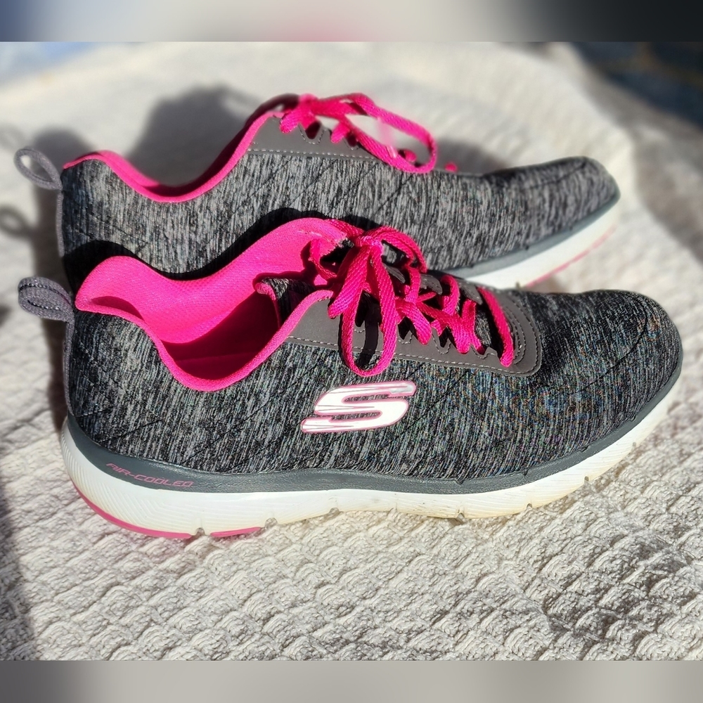 Skechers Women's Flex Appeal 3.0-Insiders Sneaker, Pink and Grey, Size US 8